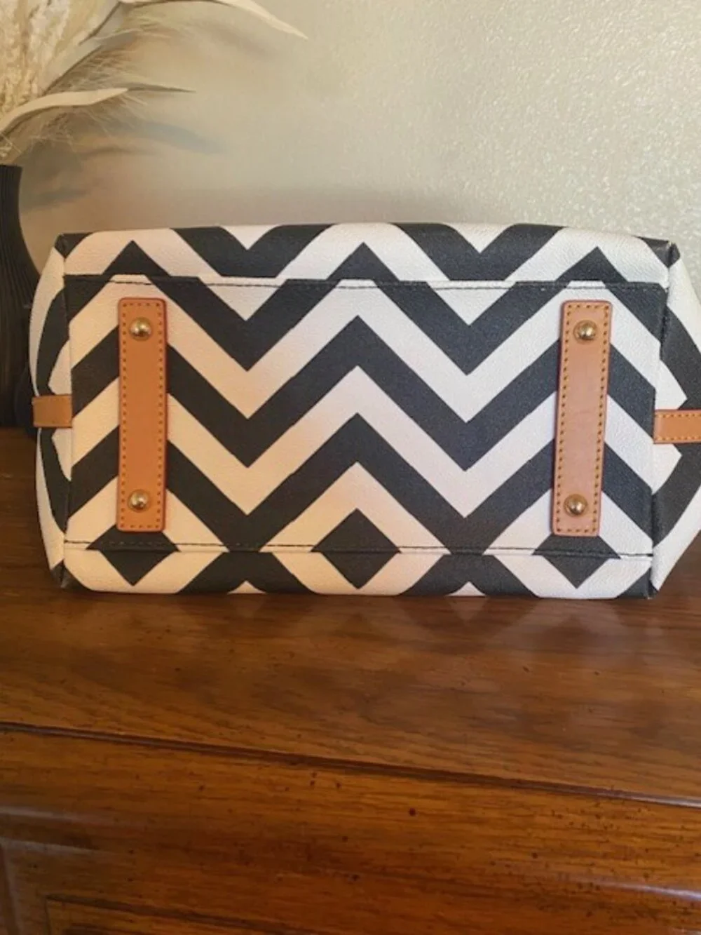Dooney & Bourke purse